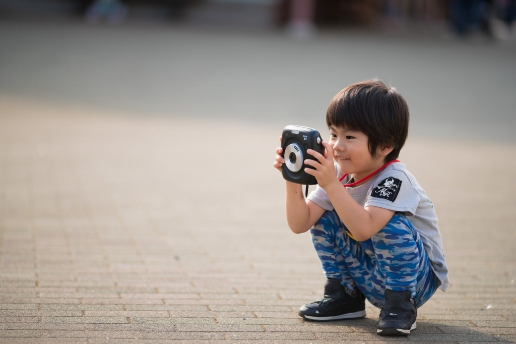 子供の写真でスマホの容量パンパンな方におすすめしたい 容量無制限で無料で使える神アプリ かざりび